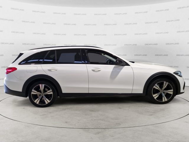 MERCEDES-BENZ C 220 usata, con Cerchi in lega