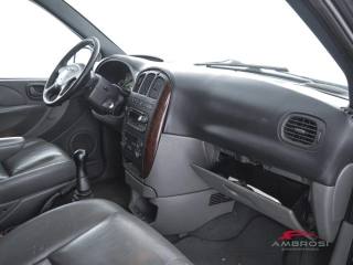 CHRYSLER Voyager usata 13