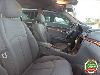 MERCEDES-BENZ E 220 usata, con Controllo trazione