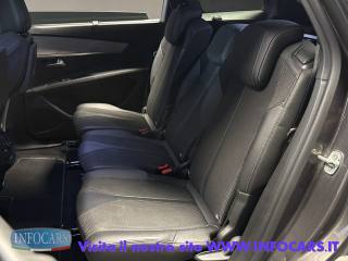 PEUGEOT 5008 usata, con Boardcomputer