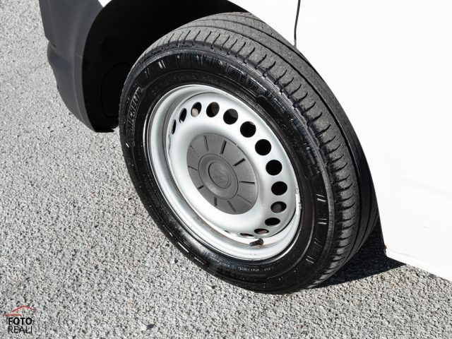 VOLKSWAGEN Transporter usata 18
