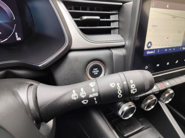 RENAULT Captur usata, con USB