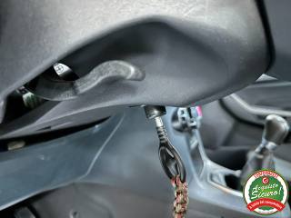 FORD Fiesta usata, con Bluetooth