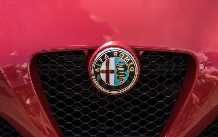 Sul mercato automobilistico arrivano cinque nuove Alfa Romeo e la nuova Lancia Delta